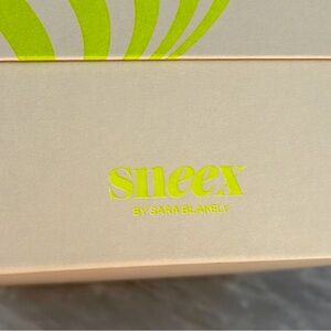 Decorative shoebox from Sneex.by Sara Blakely.!!